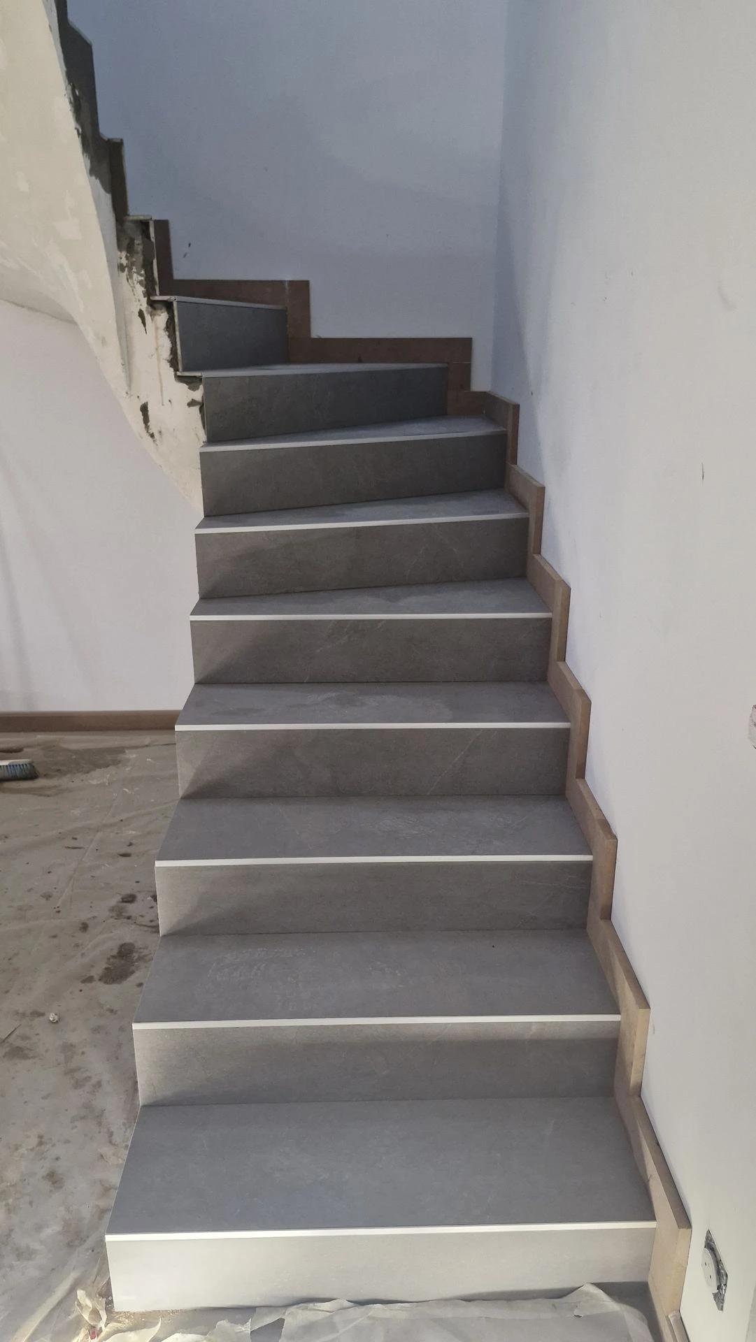 carrelage escalier grand carreaux cunhabatiment.fr