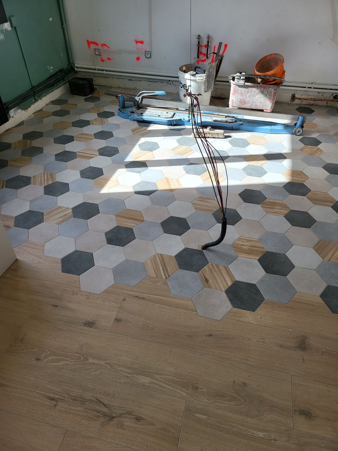 carrelage mosaïque hexagonale cunhabatiment.fr