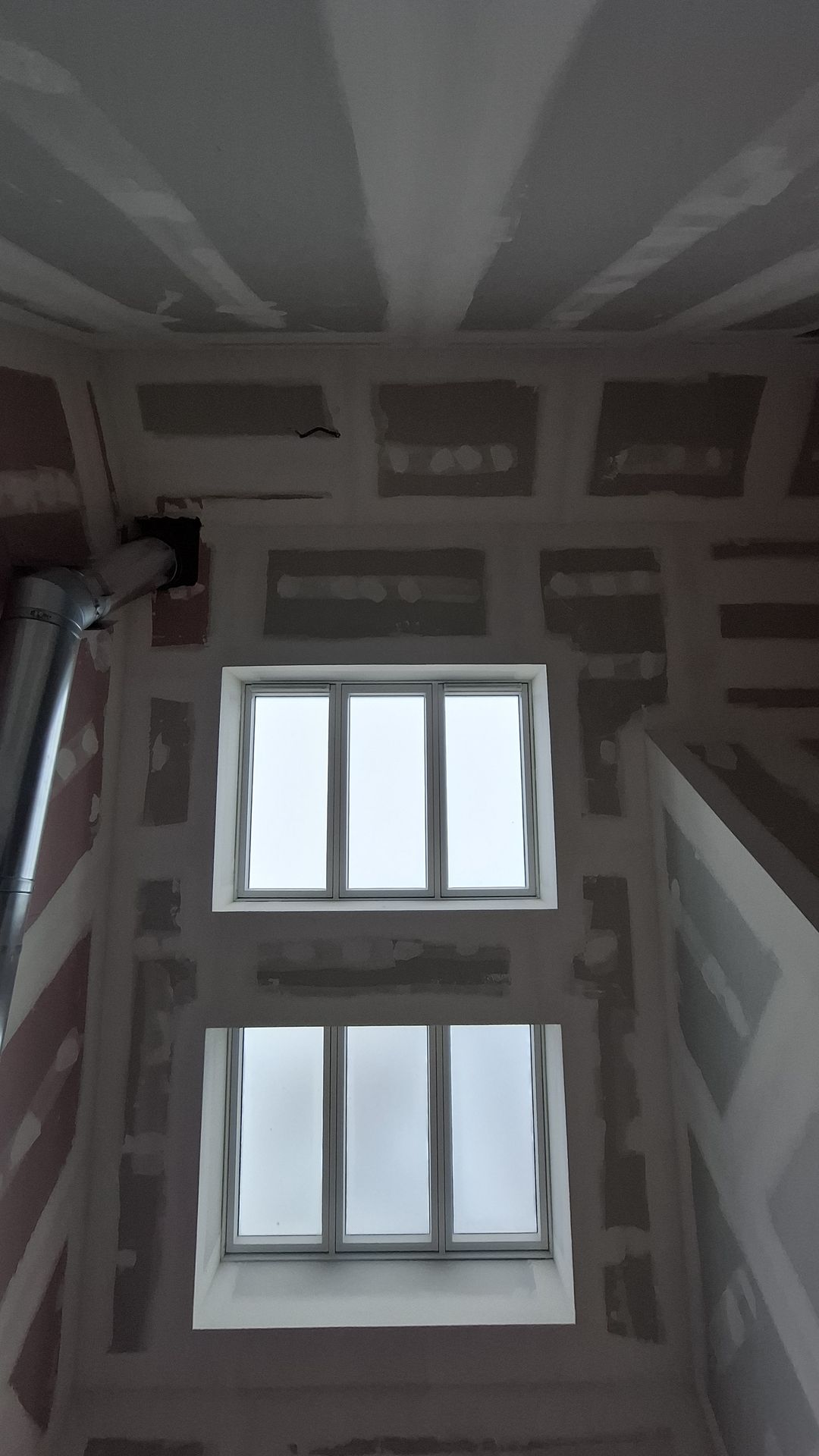 plafond en cathédrale en plaques de platre BA13 cunhabatiment.fr