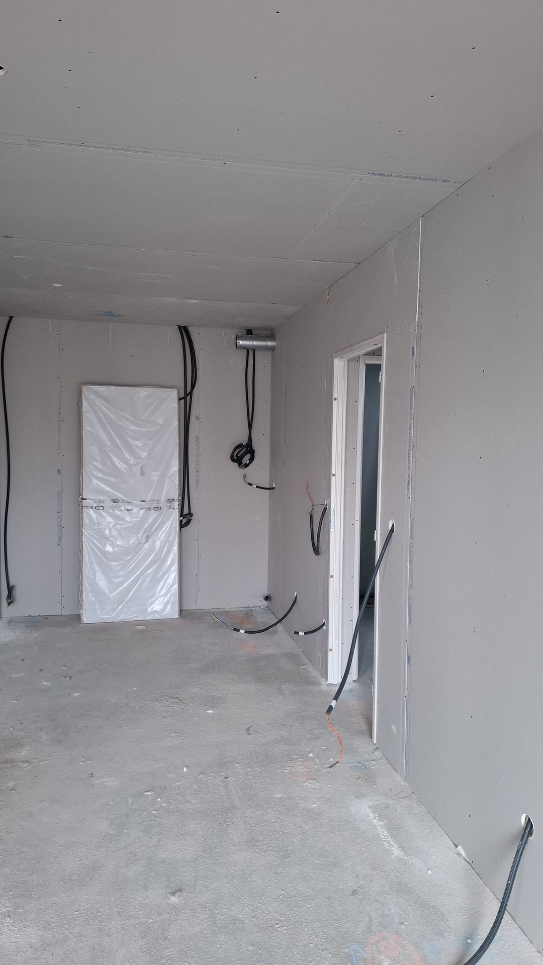 intérieur en plaque de plâtre BA13 cunhabatiment.fr