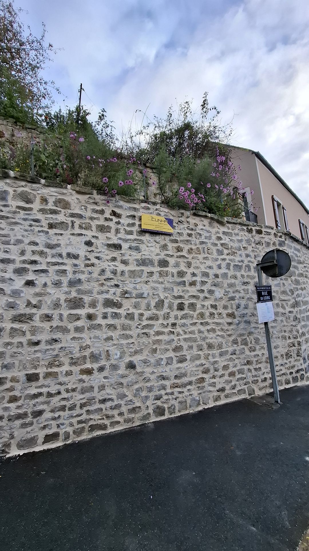 mur en pierre ravalement des joints charme cunhabatiment.fr